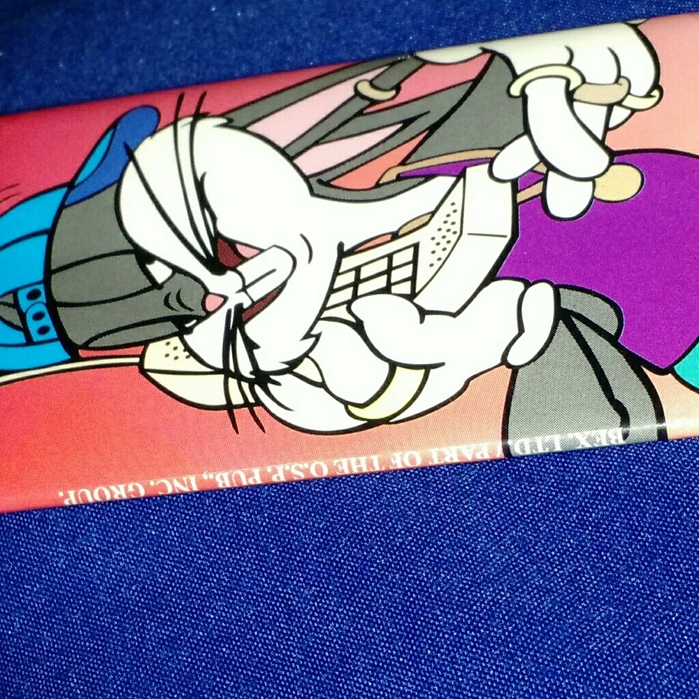 Warner Bros - 1993 Gangster Bugs Bunny Pin - Picture 4 of 6